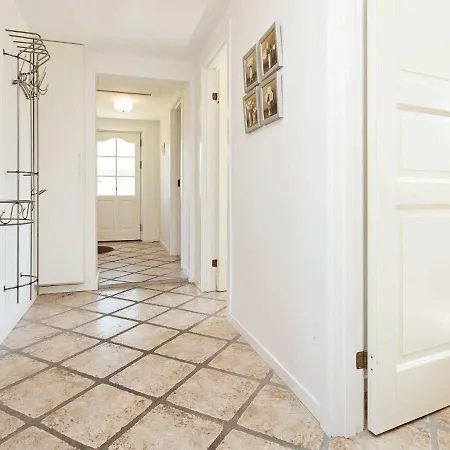 Two-bedroom In Ringkobing 10 Semesterbostad *