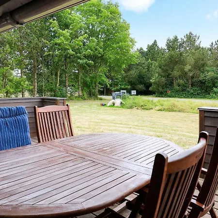 Two-bedroom In Ringkobing 10 Semesterbostad